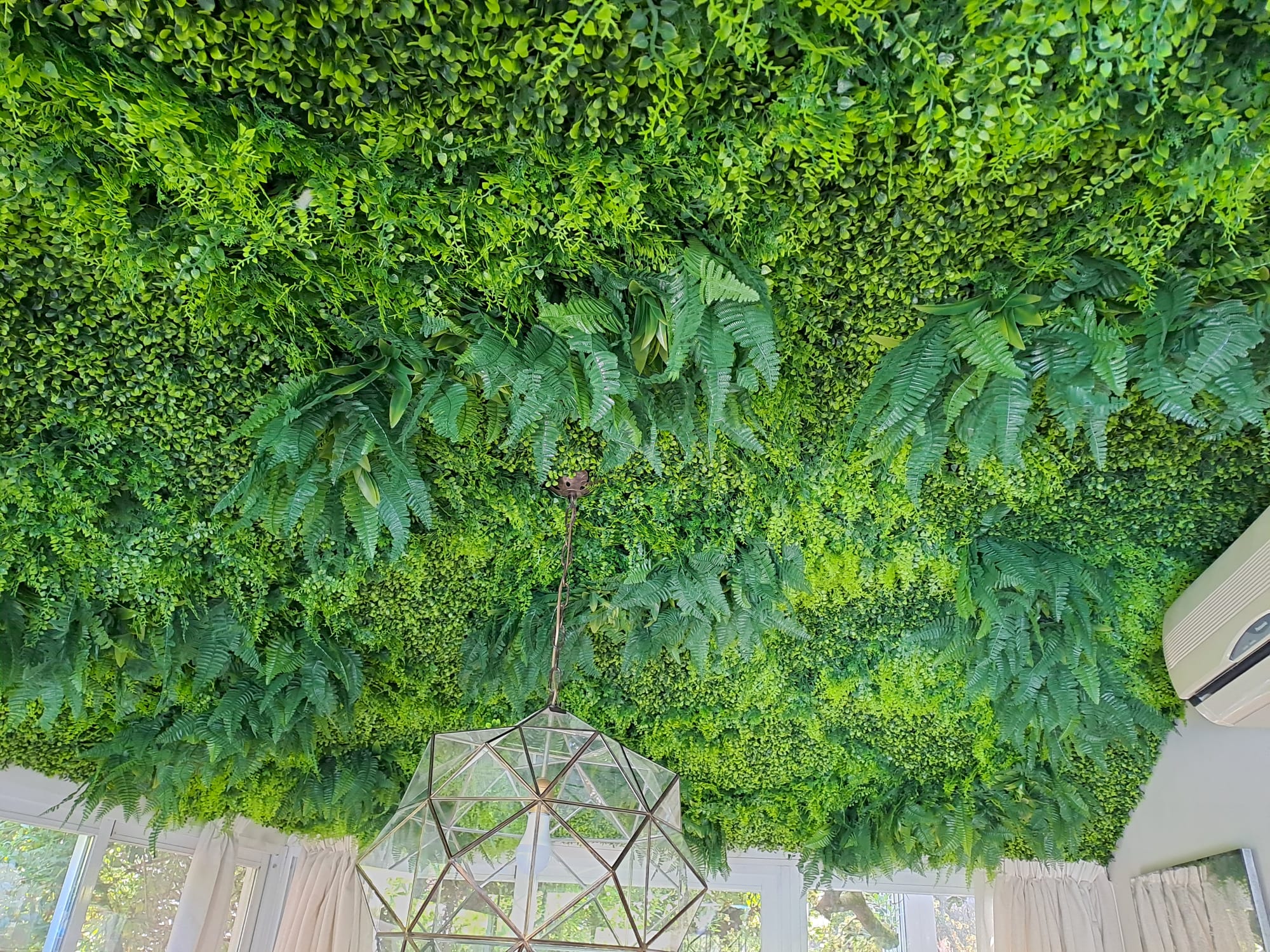 Techo vegetal a medida en una vivienda premium